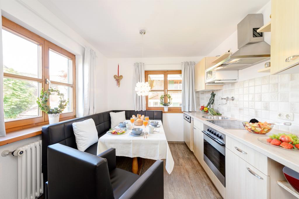 "Ferienwohnung Ess" - Annehmlichkeiten Von 4-Sterne Familien-Und Wellnesshotel Viktoria Koennen Mitbenutzt Werden Oberstdorf Kültér fotó